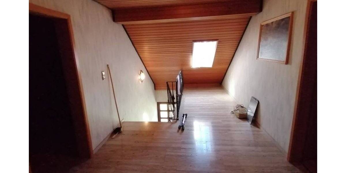 Einfamilienhaus Fritzlar / Cappel Cappel - 8 Zimmer, 267 m&sup2;, 275.000&euro; | Angebot:25741004