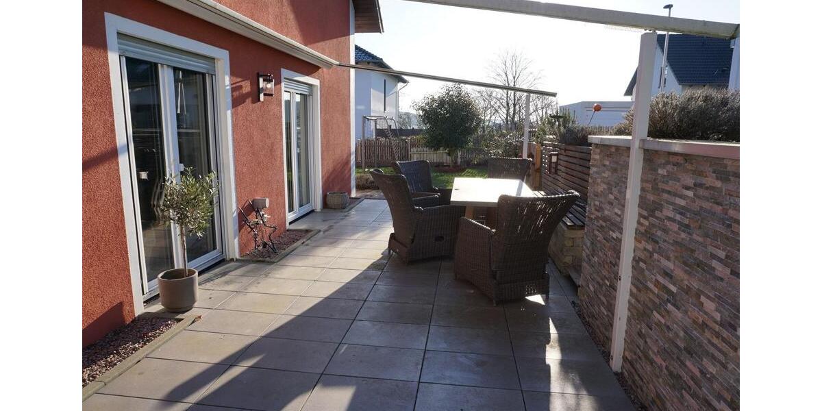 Einfamilienhaus Malsfeld - 5 Zimmer, 135 m&sup2;, 1.850&euro; | Angebot:26445208