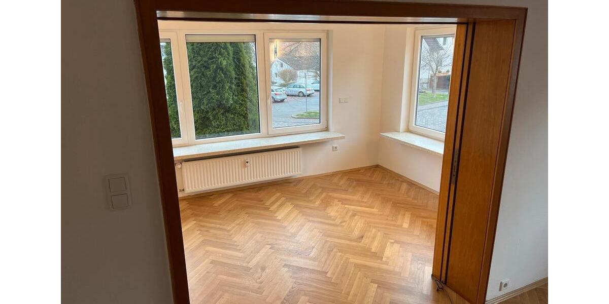 Etagenwohnung Niestetal - 5 Zimmer, 94 m&sup2;, 955&euro; | Angebot:24980066