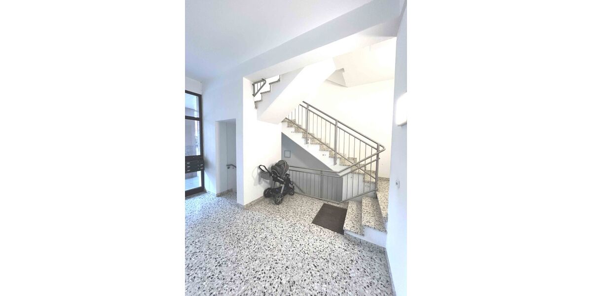 Provisionsfrei* Attraktive Kapitalanlage im Stadtzentrum von Baunatal: 8 Wohn- und 2 Gewerbe-Einheiten + Tiefgarage, Nettomiete -116 TJahr - Mehrfamilienhaus, Wohnhaus Baunatal Altenbauna | Angebot:25995398