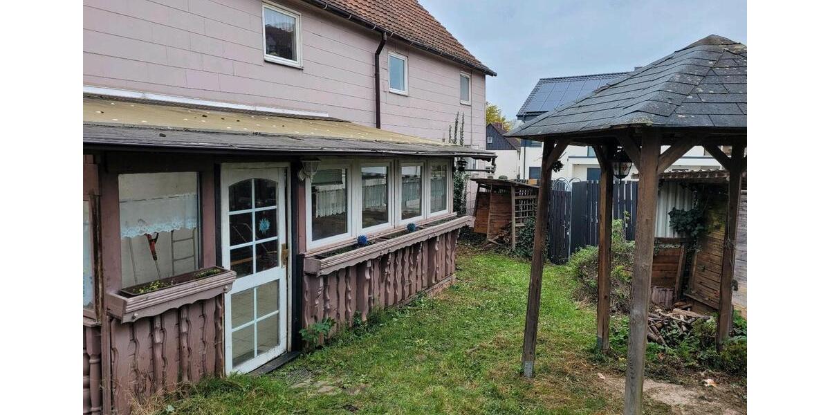 Einfamilienhaus Baunatal - 8 Zimmer, 243 m&sup2;, 225.000&euro; | Angebot:25305013