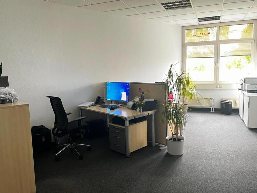 PROVISIONSFREI +++ Hallenfläche 1.002 m² mit Büro 184 m² +++ direkt vom Eigentümer