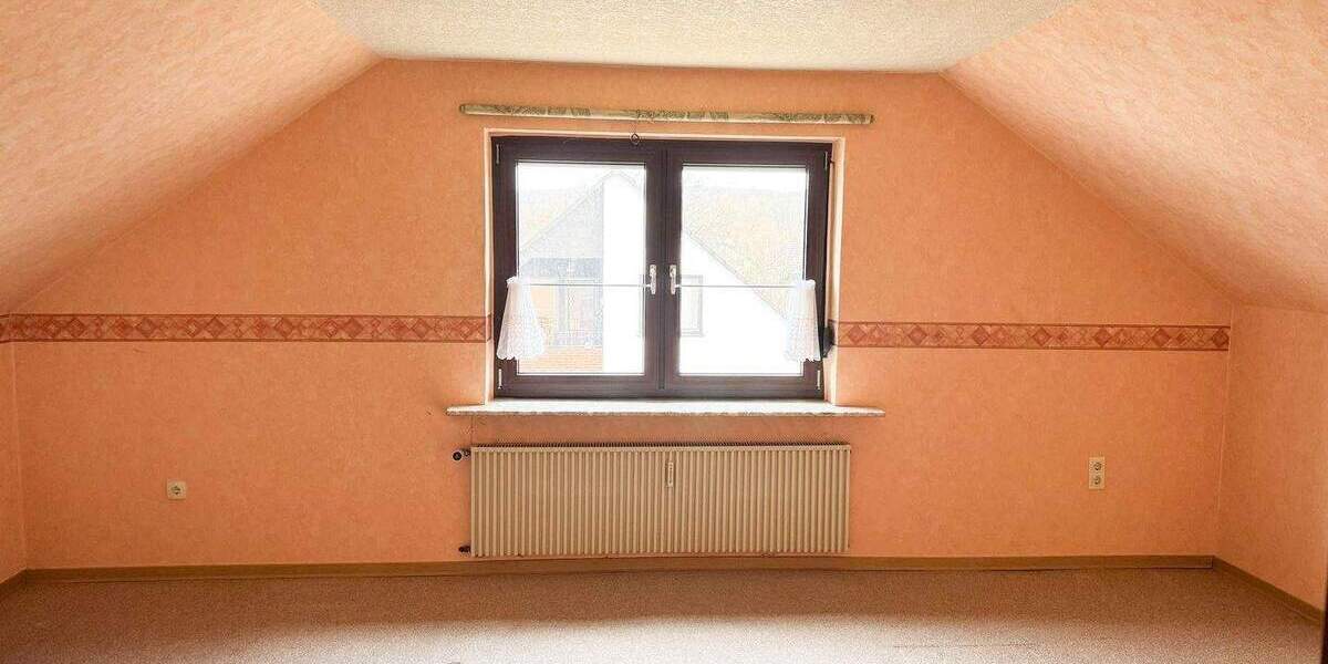 Mehrfamilienhaus, Wohnhaus Kaufungen Niederkaufungen - 5 Zimmer, 180 m&sup2;, 330.000&euro; | Angebot:25314204