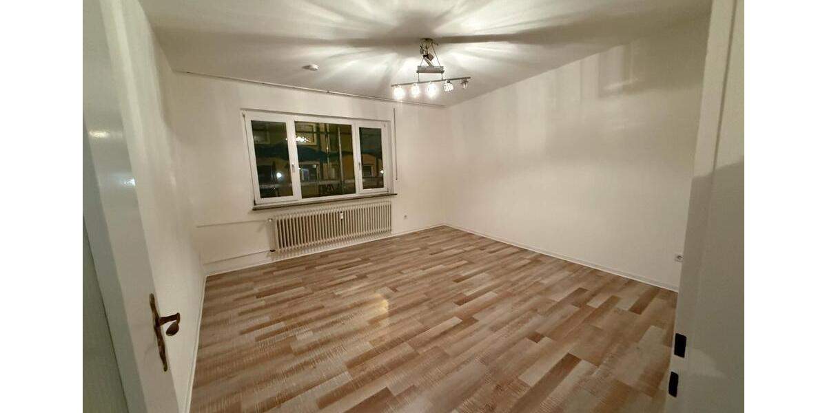 Erdgeschoßwohnung Kassel Bettenhausen - 4 Zimmer, 81 m&sup2;, 750&euro; | Angebot:25152822