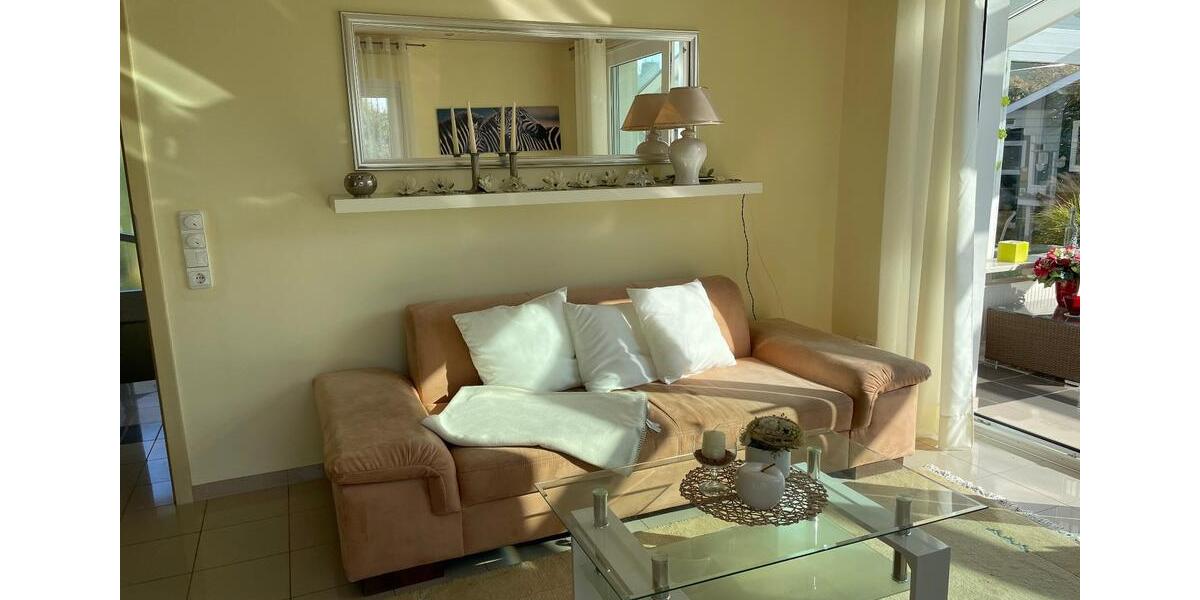 Einfamilienhaus Lohfelden - 3 Zimmer, 100 m&sup2;, 2.200&euro; | Angebot:25753736
