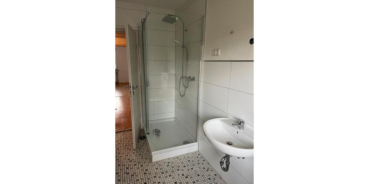 Mietwohnung (Zweifamilienhaus) 4 zimmer