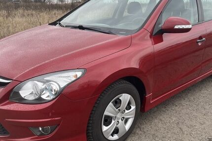 Hyundai i30 124.000 km 3.900 &euro; Kassel 34128