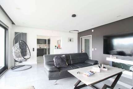 Wohnung zum Kaufen in Warburg 249.000 € 124.13 m²