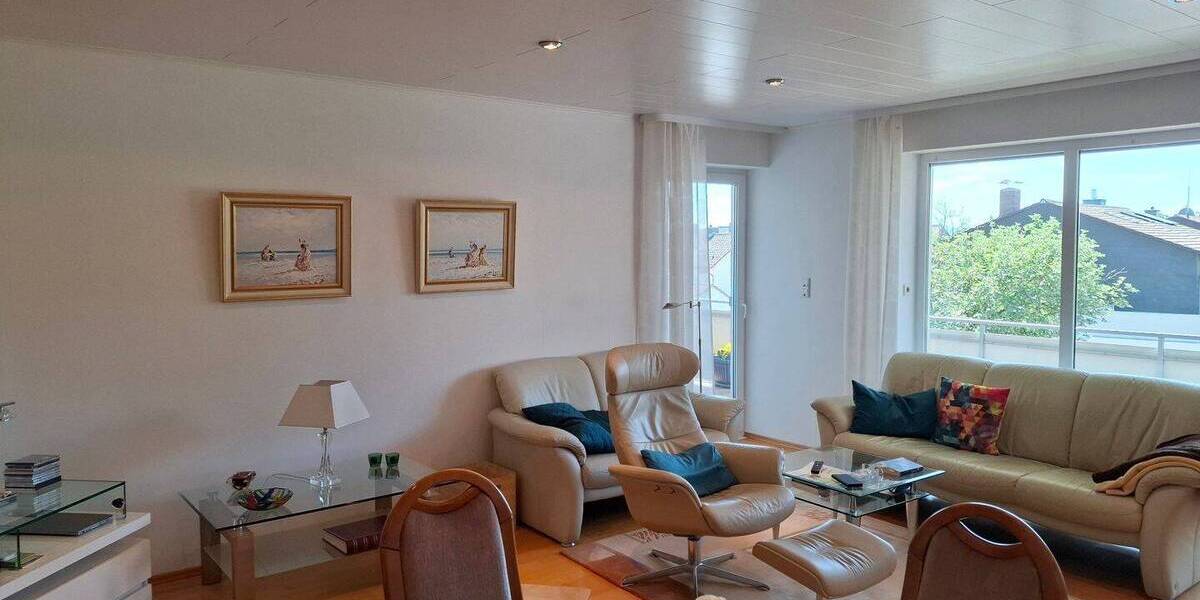 Etagenwohnung Kassel Jungfernkopf - 3 Zimmer, 104 m&sup2;, 379.000&euro; | Angebot:26815886