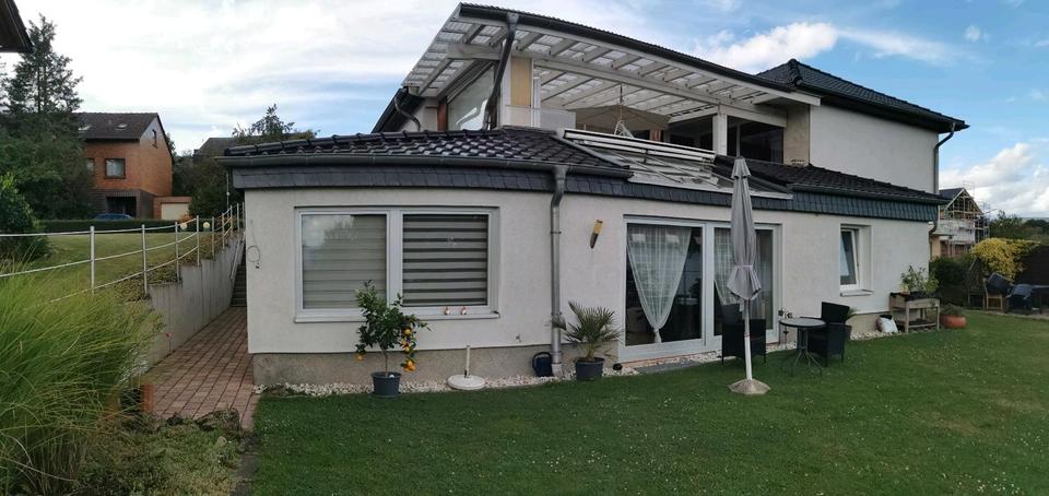 2 Familienhaus in ruhiger Hanglage 10 zimmer