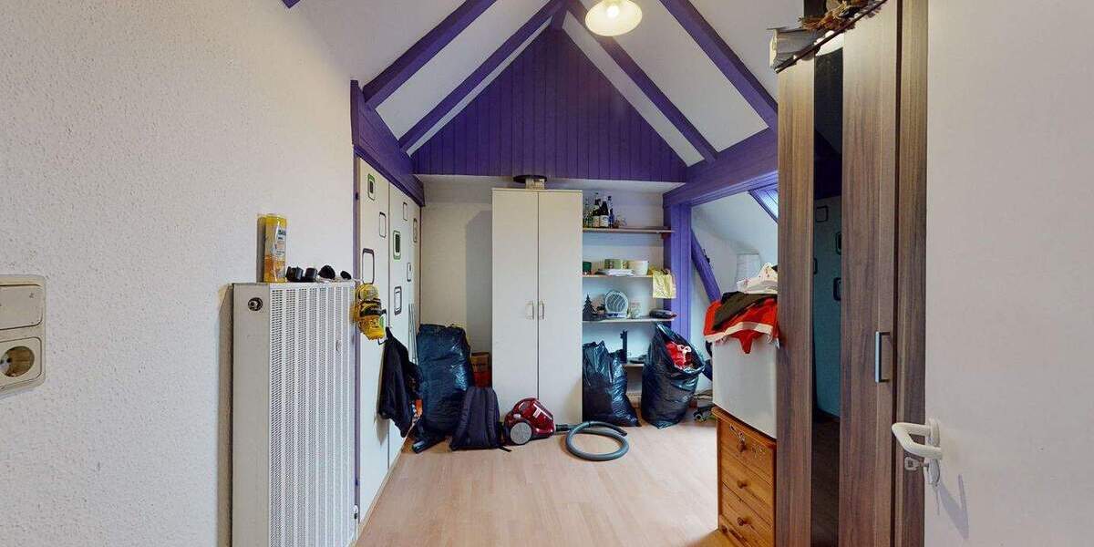 Doppelhaushälfte Gudensberg Obervorschütz - 9 Zimmer, 240 m&sup2;, 199.000&euro; | Angebot:25735119