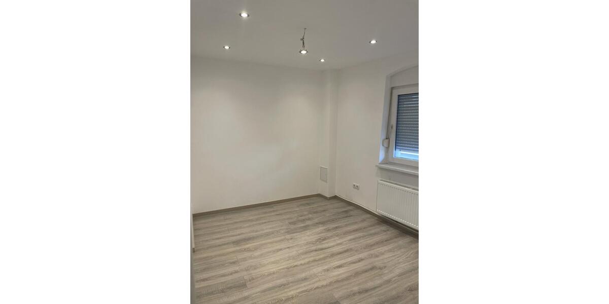 Einfamilienhaus Hofgeismar - 5 Zimmer, 140 m&sup2;, 1.300&euro; | Angebot:24693198