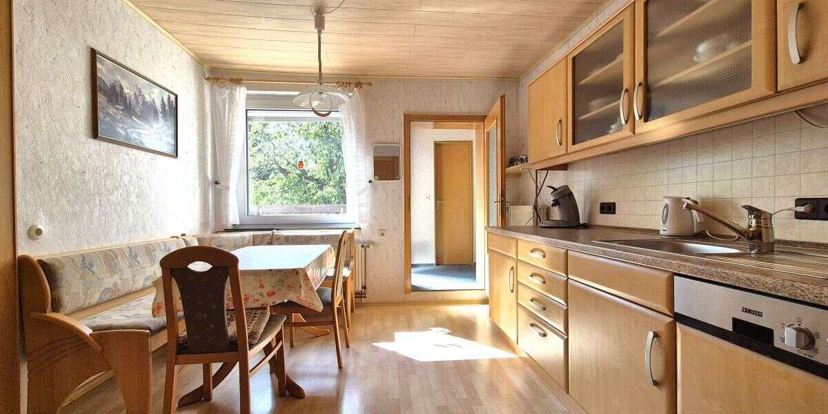 Mehrfamilienhaus, Wohnhaus Calden - 9 Zimmer, 220 m&sup2;, 275.000&euro; | Angebot:26036791