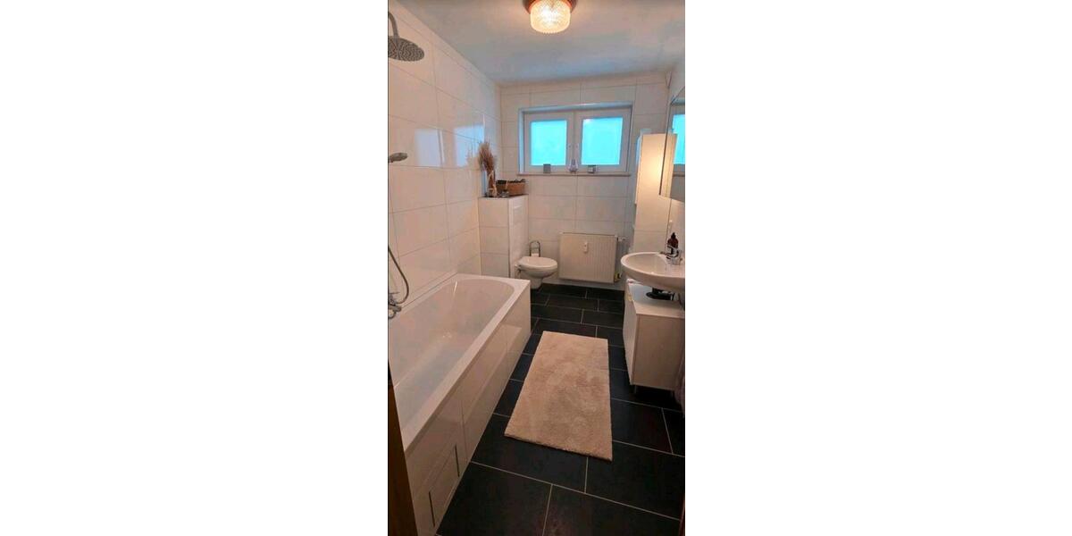 Etagenwohnung Baunatal - 3 Zimmer, 100 m&sup2;, 900&euro; | Angebot:25332146