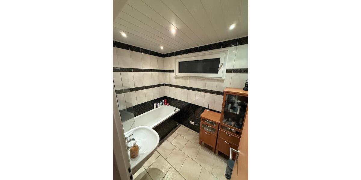 Etagenwohnung Kassel Philippinenhof-Warteberg - 3 Zimmer, 73 m&sup2;, 179.000&euro; | Angebot:24277955