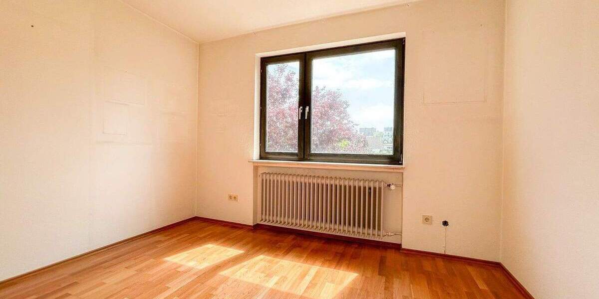 Ein Zuhause, das Generationen verbindet - großzügiges Zweifamilienhaus in Kassel-Kirchditmold 9 zimmer