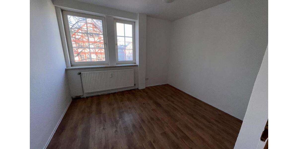 Etagenwohnung Felsberg - 4 Zimmer, 71 m&sup2;, 595&euro; | Angebot:25824537