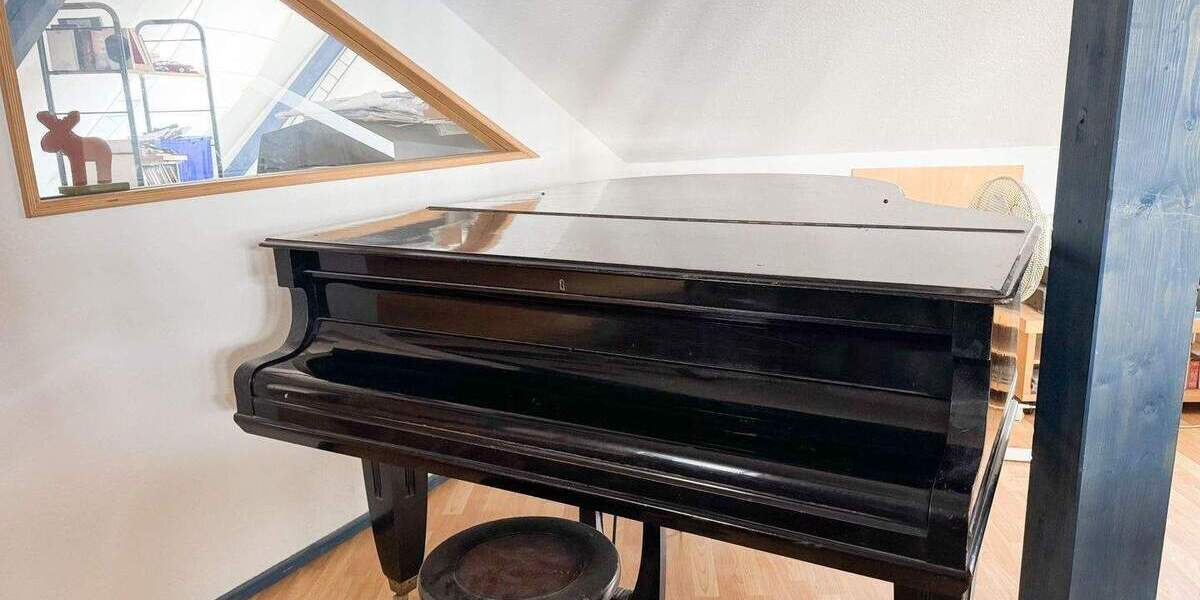 Etagenwohnung Kassel West - 3 Zimmer, 138 m&sup2;, 370.000&euro; | Angebot:26170937