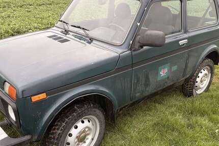 Lada Niva 115.000 km 5.990 &euro; Grebenstein 34393