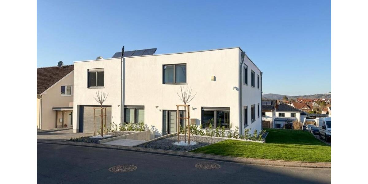 Einfamilienhaus Habichtswald - 6.5 Zimmer, 283 m&sup2;, 2.830&euro; | Angebot:25138264