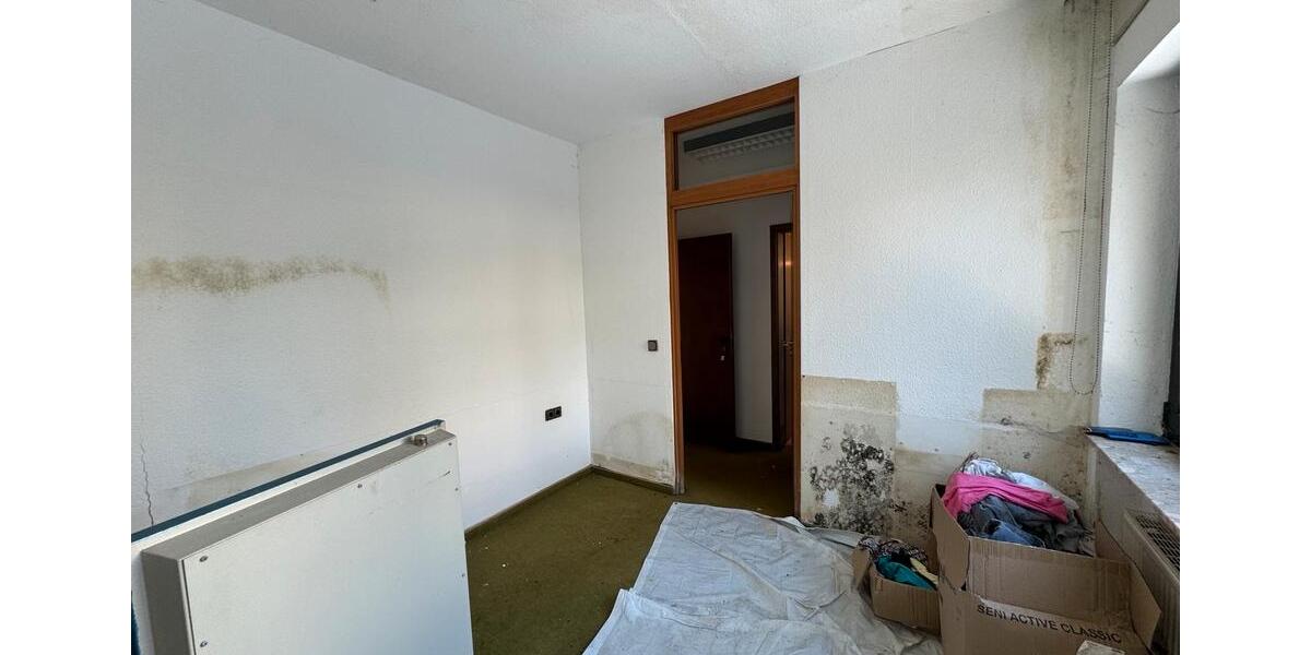 WohnGeschäftshaus an, Selbstsanierer zu vermieten 3 zimmer