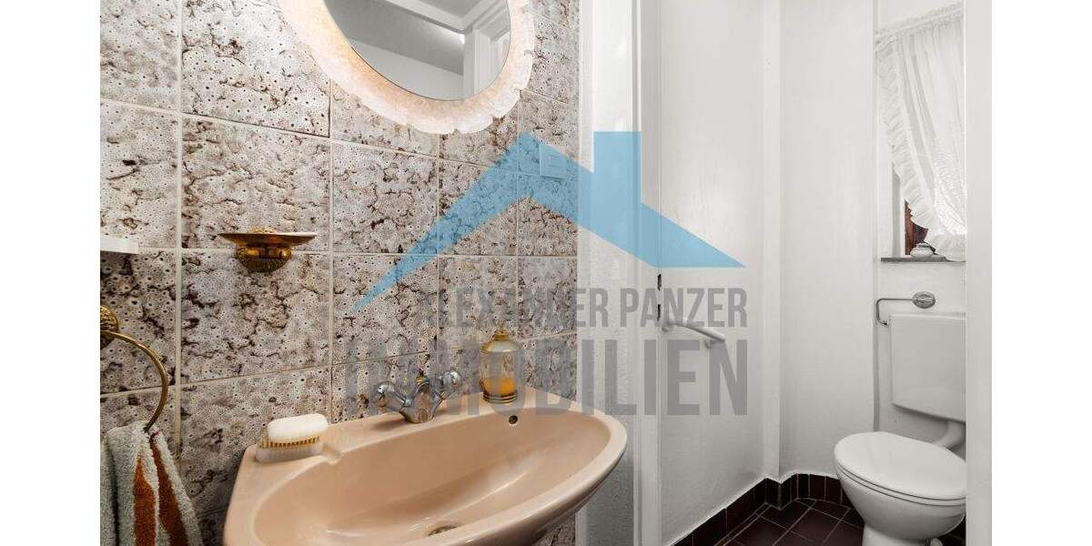 Reihenmittelhaus Kassel Wehlheiden - 5 Zimmer, 137 m&sup2;, 379.000&euro; | Angebot:25899743