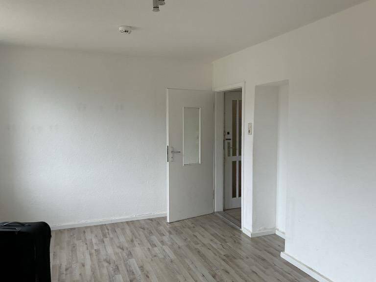 Etagenwohnung Kassel Nord-Holland - 3 Zimmer, 50 m&sup2;, 355&euro; | Angebot:26919905