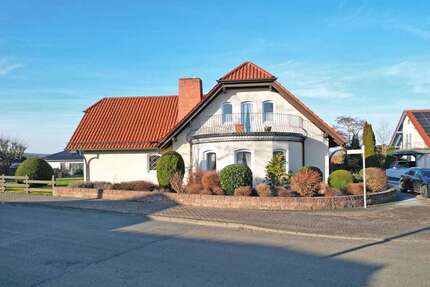 Haus Wolfhagen - 4 Zimmer, 150 m&sup2;, 1.100&euro; | Angebot:24784281