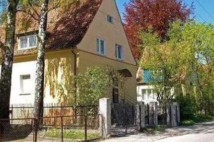 Haus Wabern - 8 Zimmer, 235 m&sup2;, 380.000&euro; | Angebot:26944109