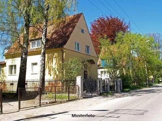 Mehrfamilienhaus, Wohnhaus Wabern - 8 Zimmer, 235 m&sup2;, 380.000&euro; | Angebot:26944109