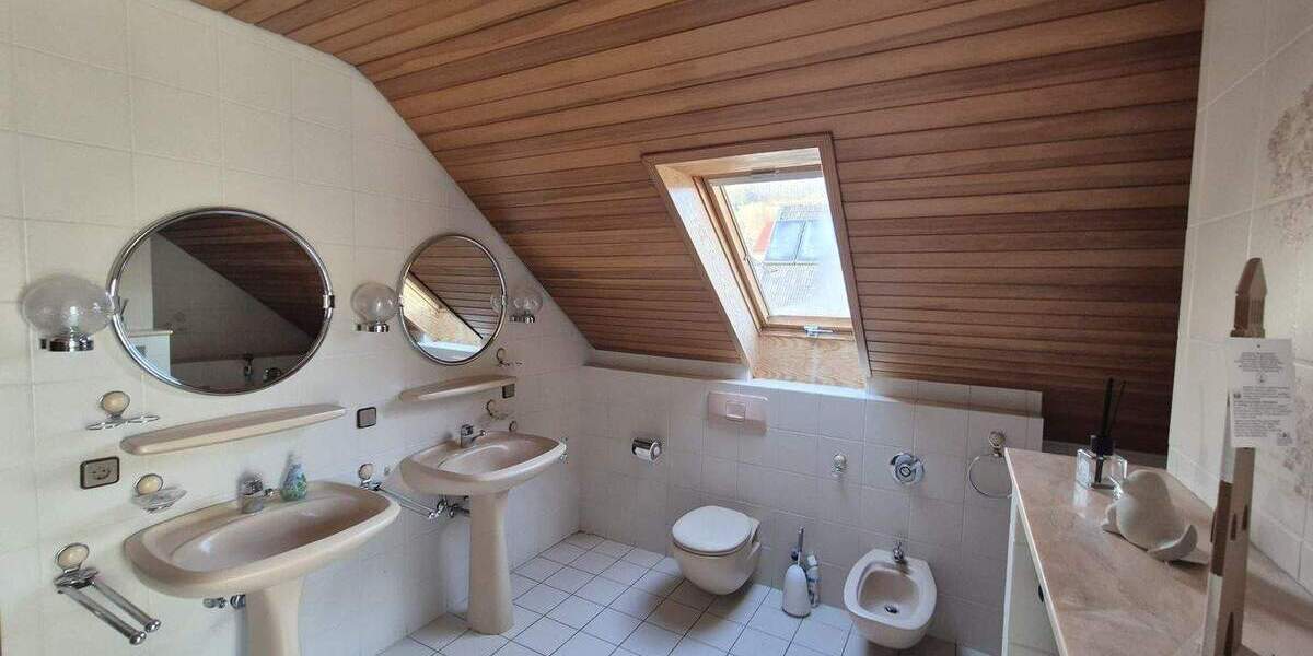 Doppelhaushälfte Witzenhausen Hundelshausen - 5 Zimmer, 160 m&sup2;, 1.150&euro; | Angebot:25969894