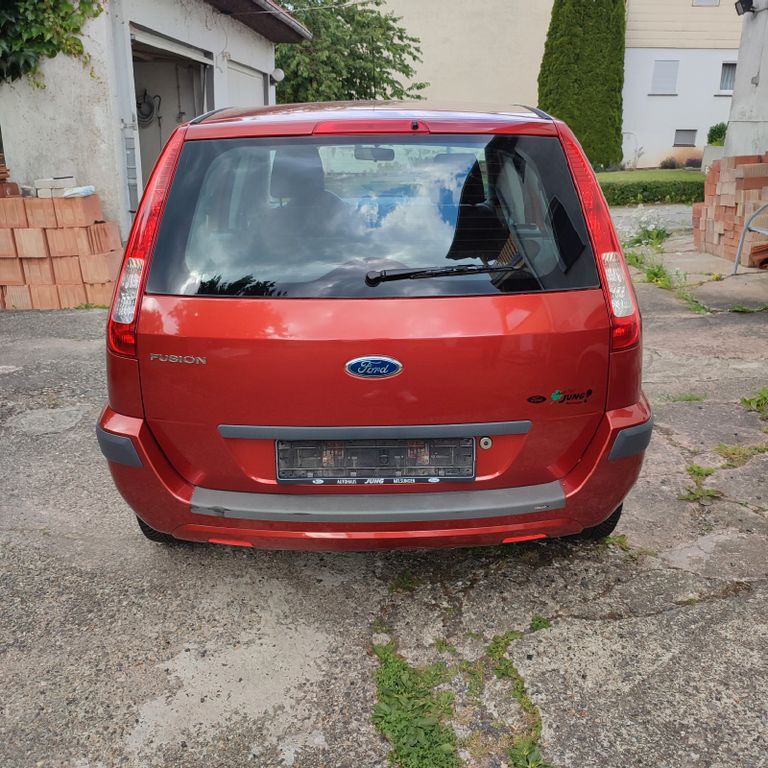 Ford Fusion 157.300 km 2.500 € Malsfeld 34323