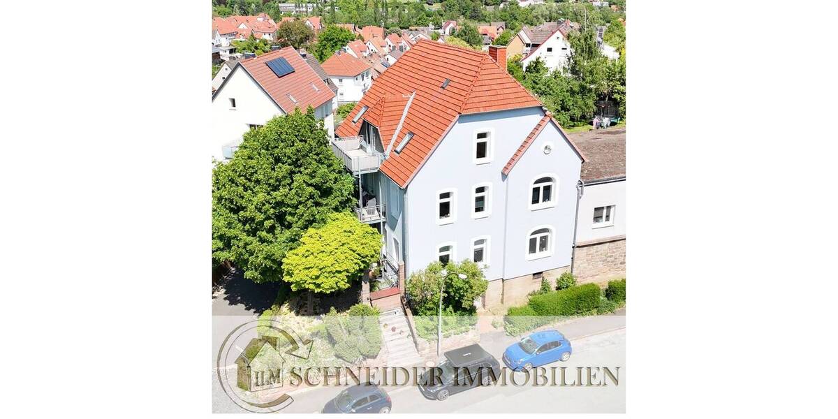 Tolle renovierte 5 Zimmer Dachgeschosswohnung inkl. Einbauküche, historisches saniertes Gebäude, 4 Parteien 5 zimmer