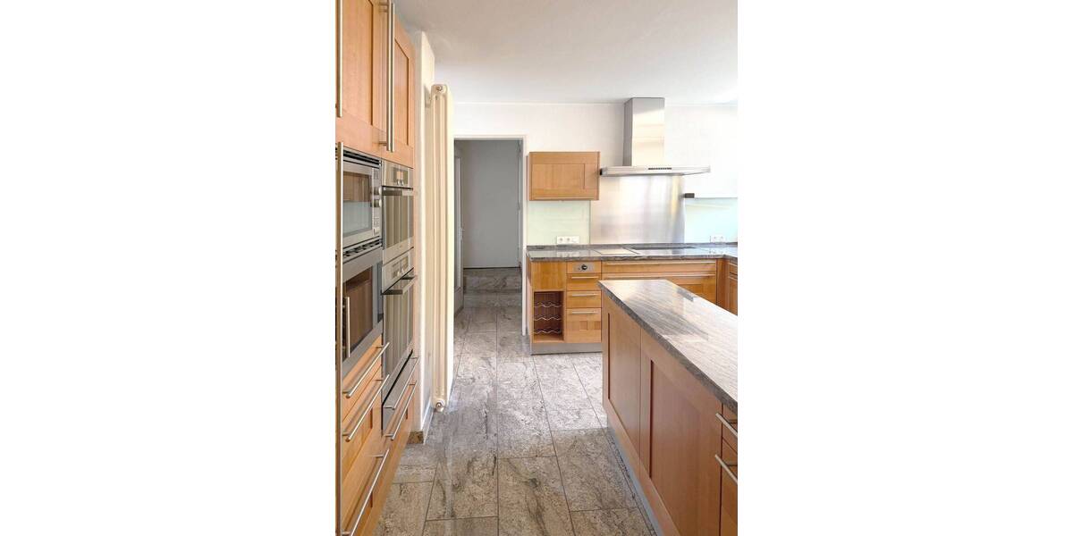 Einfamilienhaus Kassel Mitte - 6 Zimmer, 170 m&sup2;, 720.000&euro; | Angebot:26796710