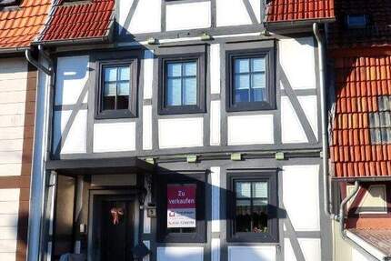 Haus Nieste - 6 Zimmer, 140 m&sup2;, 115.000&euro; | Angebot:25834715