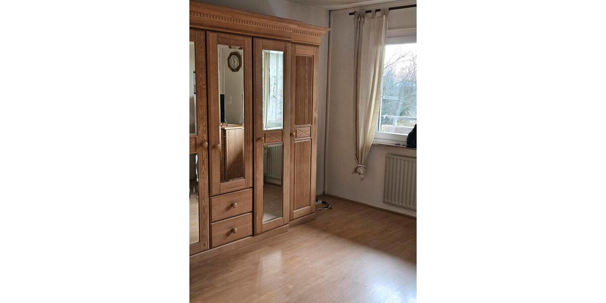 Etagenwohnung Kassel Niederzwehren - 3 Zimmer, 71 m&sup2;, 150.000&euro; | Angebot:27023147