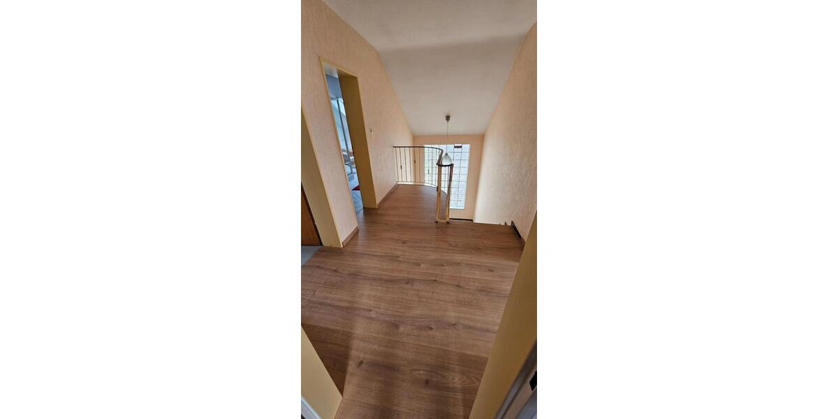 Einfamilienhaus Vellmar - 9 Zimmer, 165 m&sup2;, 398.000&euro; | Angebot:26857843