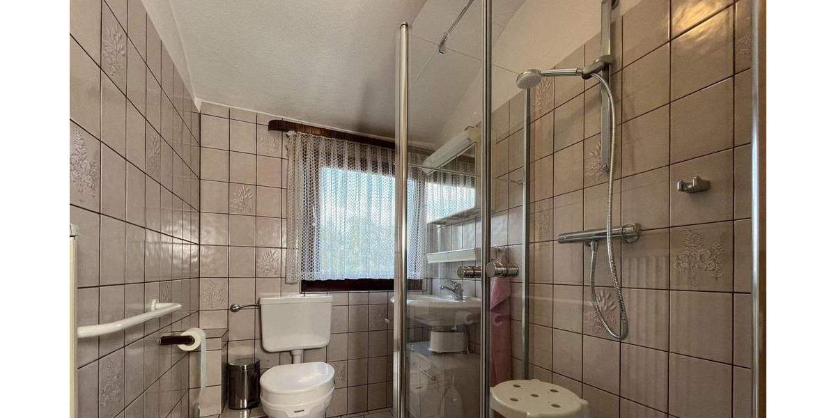 Mehrfamilienhaus, Wohnhaus Niestetal Sandershausen - 9 Zimmer, 202 m&sup2;, 398.000&euro; | Angebot:25818667