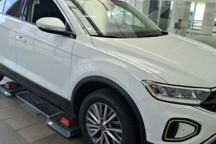 VW T-Roc 49.900 km 18.433 &euro; Kassel 34123