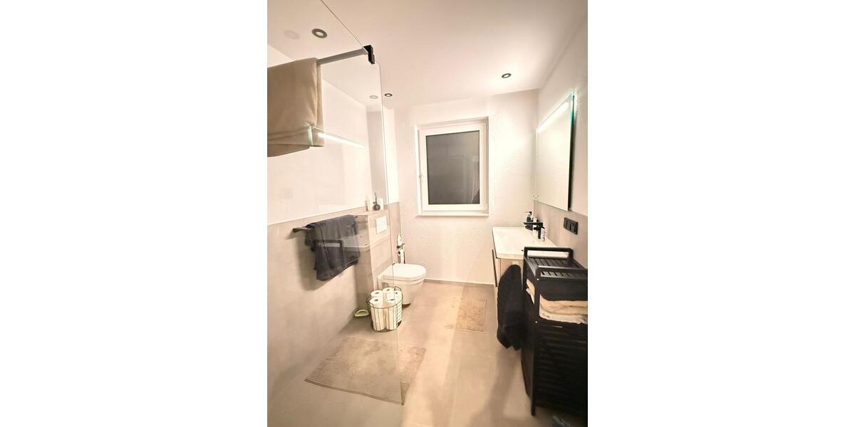 Erdgeschoßwohnung mit Möbel 4 zimmer