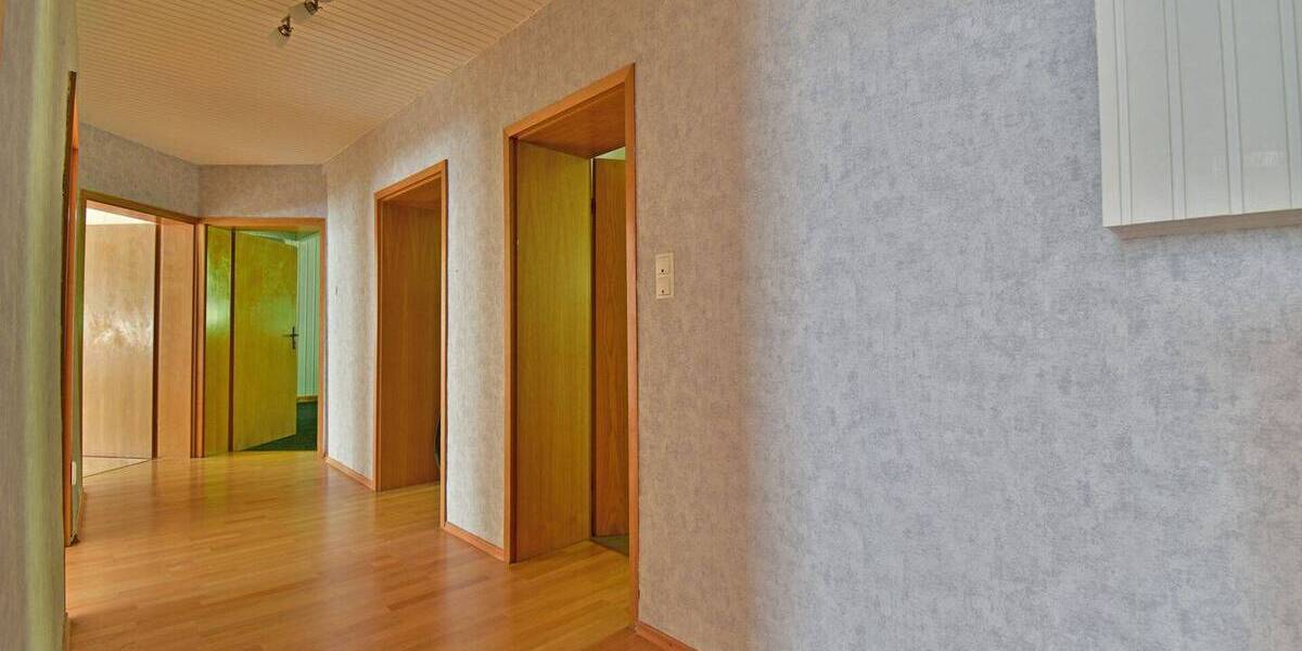 Etagenwohnung Kassel Süd - 4 Zimmer, 107 m&sup2;, 225.000&euro; | Angebot:26816145