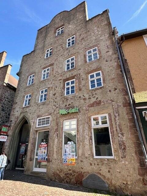 Interessante Gewerbefläche in 1 A Geschäfts-Lage von dem Dom und der Kaiserstadt Fritzlar zu vermieten!