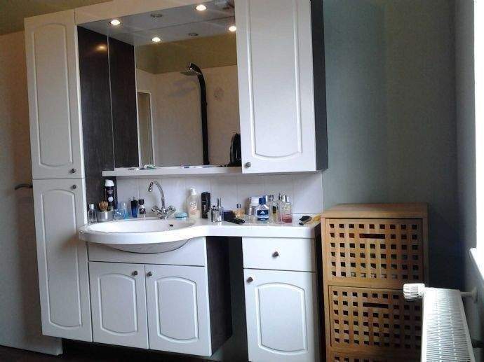  2 Familienhaus mit Gewerbe-Büro-Praxisfläche -Seminaräume nutzbar - ohne Investionsstau 1 zimmer