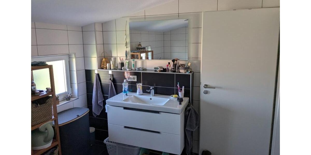 Dachgeschoßwohnung Baunatal - 3 Zimmer, 89 m&sup2;, 330.000&euro; | Angebot:24235218
