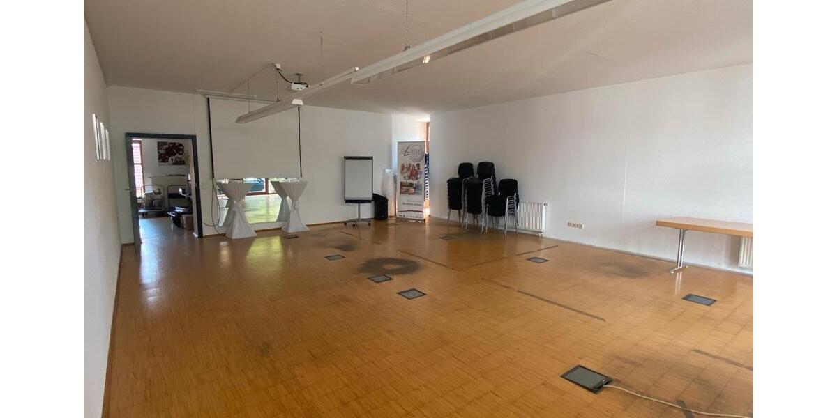 Erdgeschoßwohnung Baunatal - 4 Zimmer, 233 m&sup2;, 305.000&euro; | Angebot:27122481