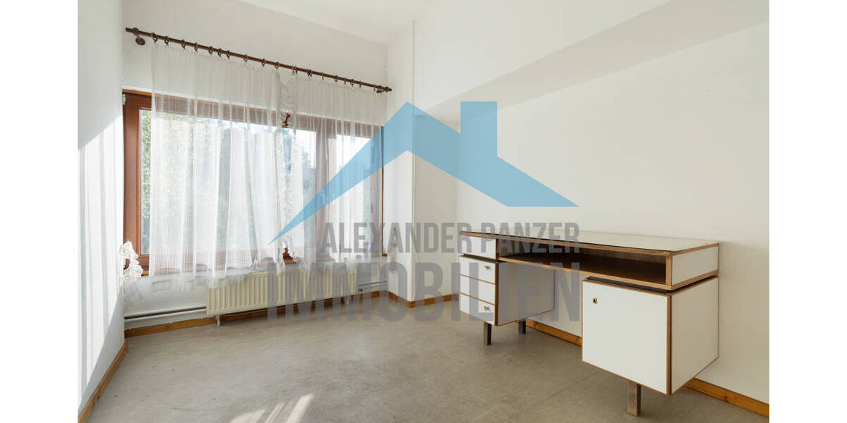 Großzügige Lagerhalle mit gepflegtem Mehrfamilienhaus in zentraler Lage von Kassel! zimmer