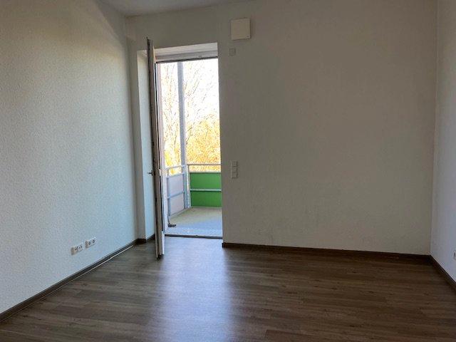 Etagenwohnung Kassel Niederzwehren - 2 Zimmer, 68 m&sup2;, 652&euro; | Angebot:26094994