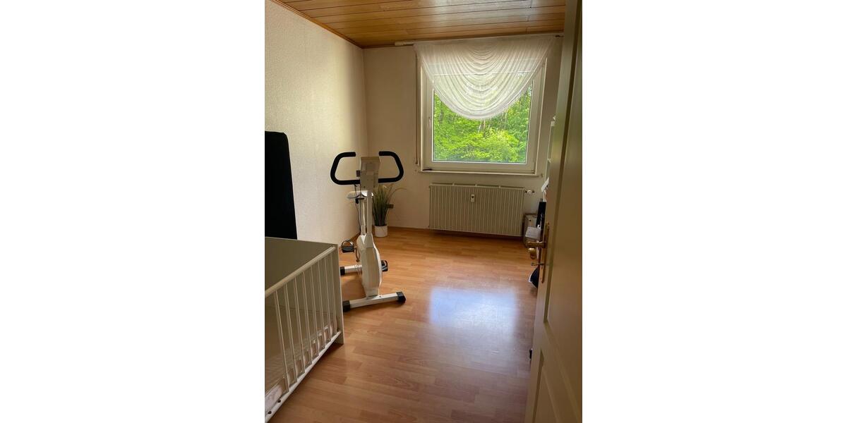 Erdgeschoßwohnung Guxhagen - 4 Zimmer, 140 m&sup2;, 1.400&euro; | Angebot:26603105
