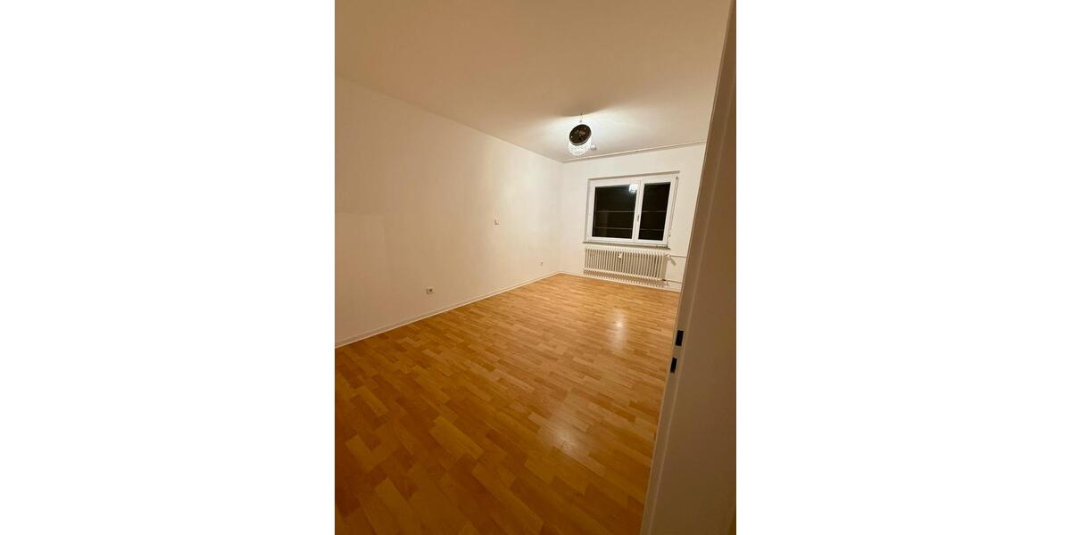 Erdgeschoßwohnung Kassel Bettenhausen - 4 Zimmer, 81 m&sup2;, 750&euro; | Angebot:25152822