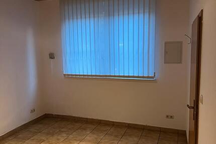 Büro oder Nagelstudio , Versicherung Büro, … zimmer